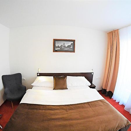 Alexandra Sport Hotel Пухов Экстерьер фото